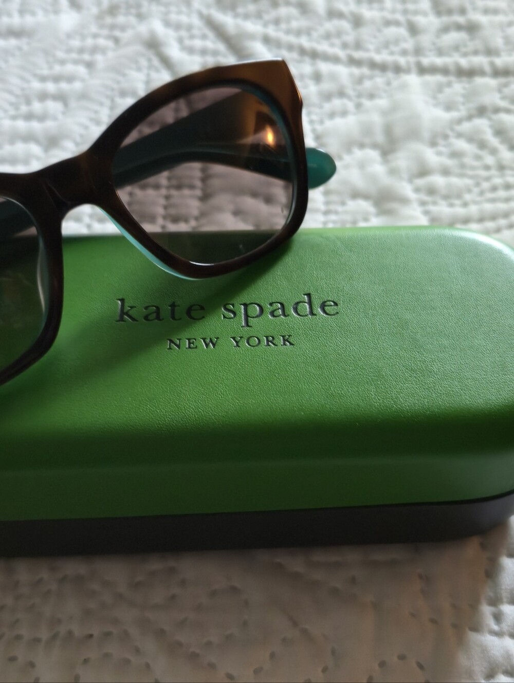 Kate Spade New York Jerri/S Two-Tone Cat Eye Sunglasses & Case